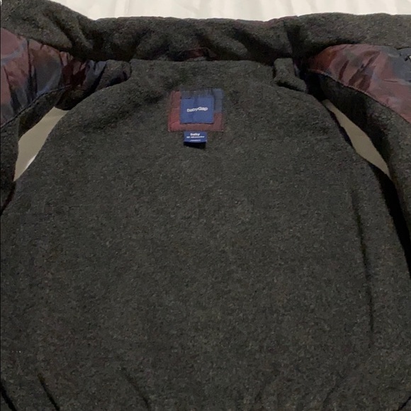 BabyGap Plaid Puffer Vest - Picture 6 of 6